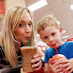 Meet your Posher, Mia